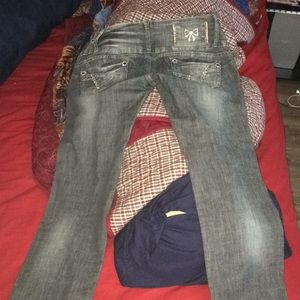 Low rise jeans